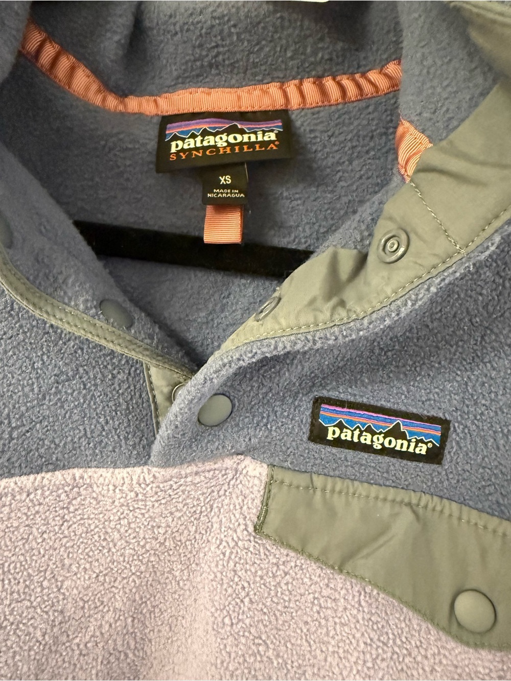 Patagonia Women’s Two-Tone Fleece Pullover - Lavender & Navy - Picture 3 of 3